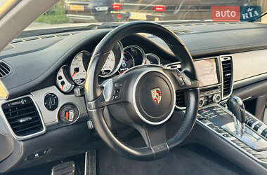 Фастбэк Porsche Panamera 2010 в 