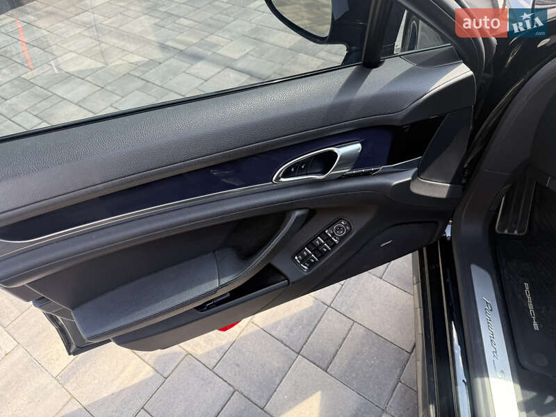 Фастбэк Porsche Panamera 2014 в Ровно