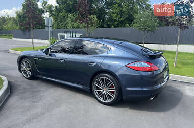 Фастбэк Porsche Panamera 2012 в 