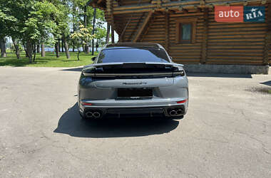 Фастбэк Porsche Panamera 2024 в 