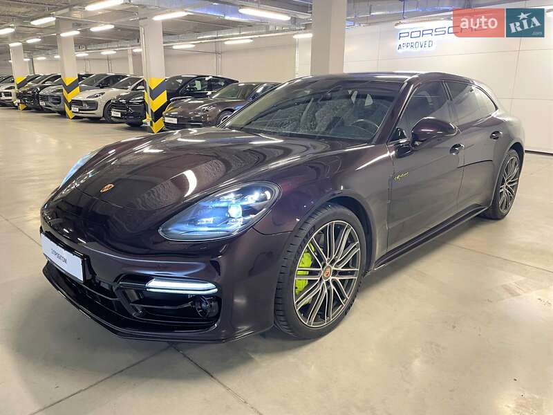 Универсал Porsche Panamera 2018 в 