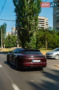 Универсал Porsche Panamera 2018 в 
