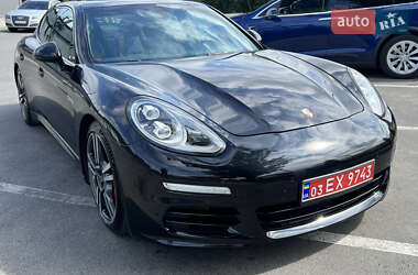 Фастбэк Porsche Panamera 2016 в 