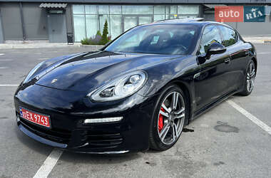Фастбэк Porsche Panamera 2016 в 