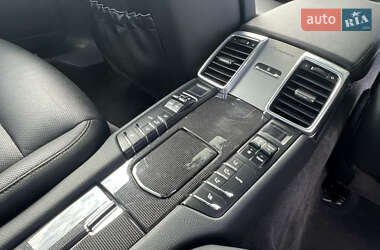 Фастбэк Porsche Panamera 2016 в 