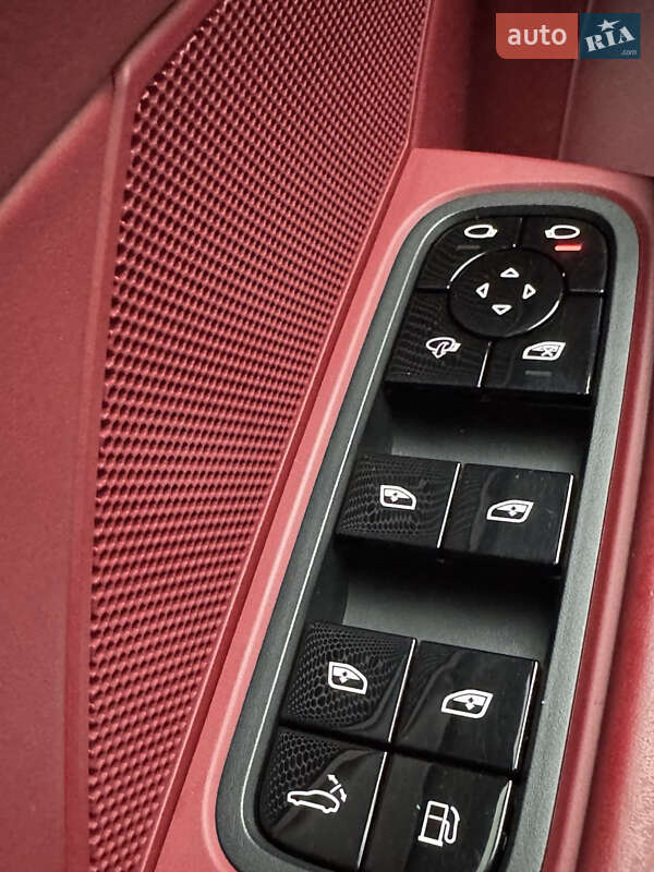 Фастбэк Porsche Panamera 2018 в Киеве