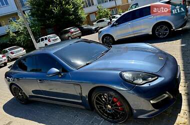 Фастбэк Porsche Panamera 2012 в Одессе