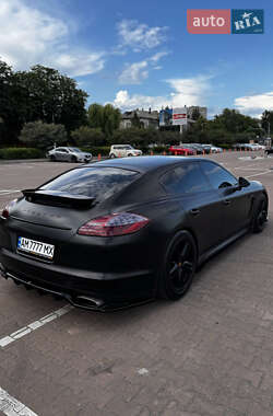 Фастбэк Porsche Panamera 2012 в 