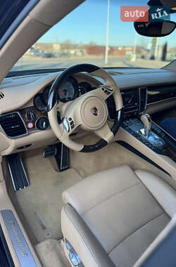 Фастбэк Porsche Panamera 2014 в 