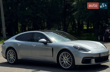Фастбэк Porsche Panamera 2017 в 