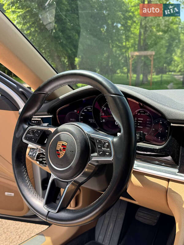 Фастбэк Porsche Panamera 2017 в Коломые фото 24 Фастбэк Porsche Panamera 2017 в Коломые