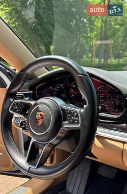 Фастбэк Porsche Panamera 2017 в 