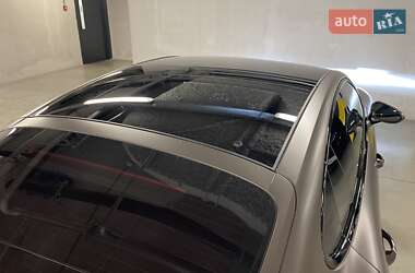 Фастбэк Porsche Panamera 2023 в 