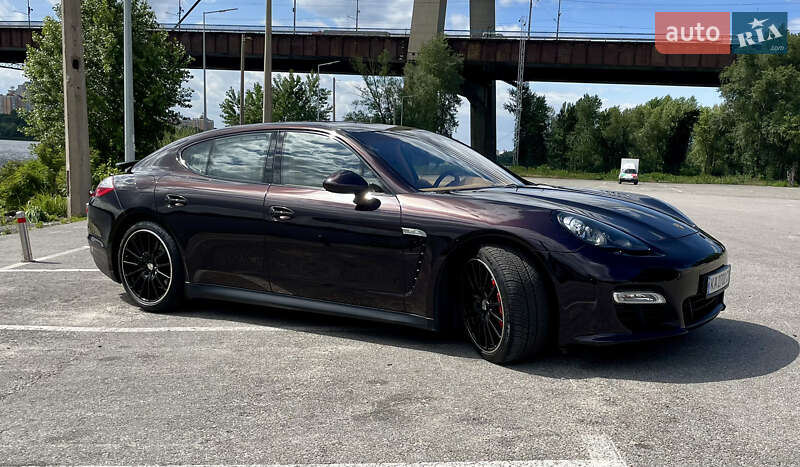 Фастбэк Porsche Panamera 2012 в Киеве