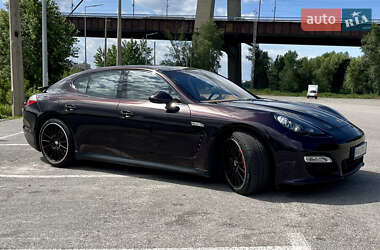 Фастбэк Porsche Panamera 2012 в 