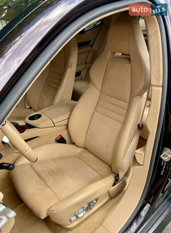 Фастбэк Porsche Panamera 2012 в Киеве