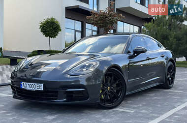 Фастбэк Porsche Panamera 2017 в Мукачево