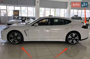 Фастбек Porsche Panamera 2011 в 