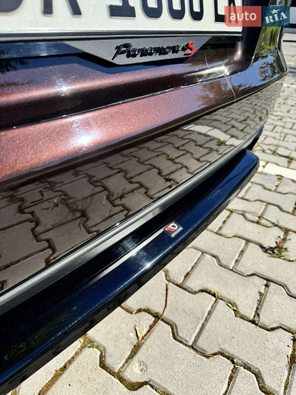 Фастбек Porsche Panamera 2010 в Хмельницькому