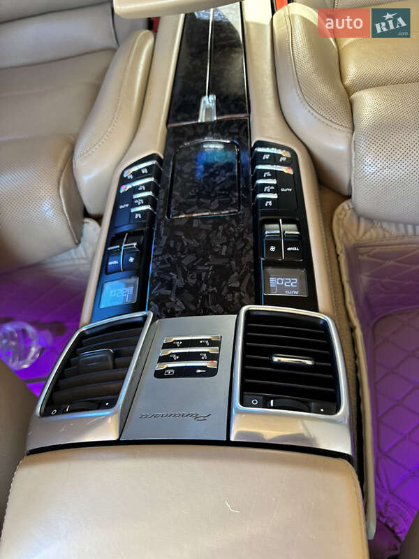 Фастбек Porsche Panamera 2010 в Хмельницькому