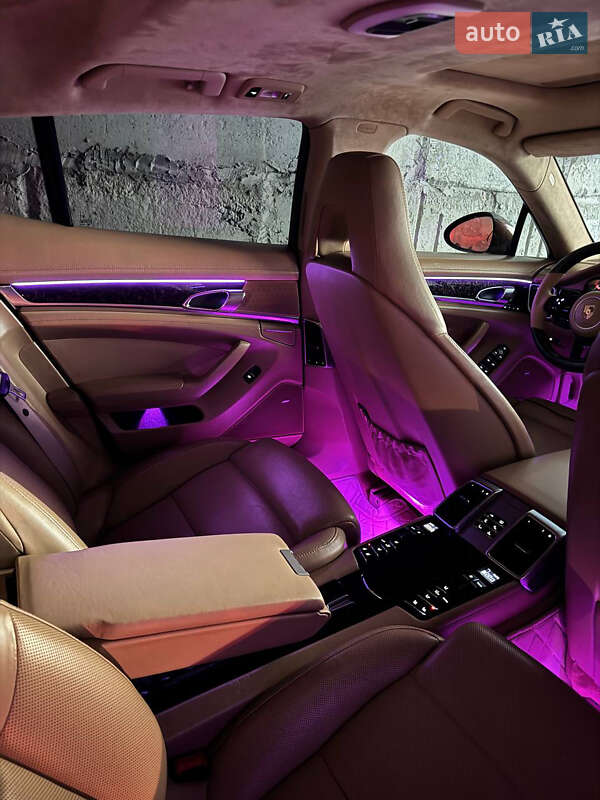 Фастбек Porsche Panamera 2010 в Хмельницькому