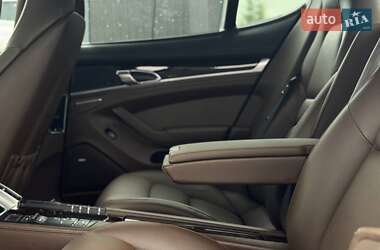 Фастбэк Porsche Panamera 2016 в 