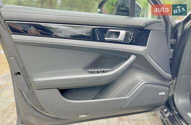 Фастбэк Porsche Panamera 2018 в 