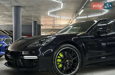 Фастбэк Porsche Panamera 2021 в 