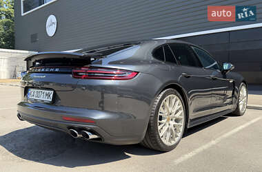 Фастбэк Porsche Panamera 2020 в 