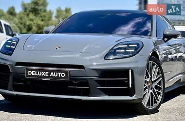 Фастбэк Porsche Panamera 2024 в 