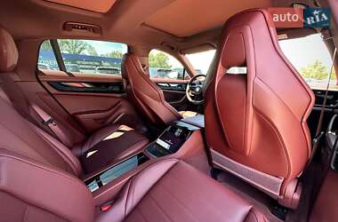 Фастбэк Porsche Panamera 2024 в 