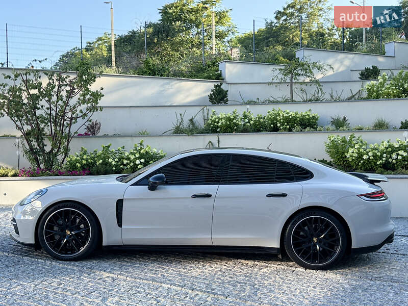 Фастбэк Porsche Panamera 2017 в Одессе