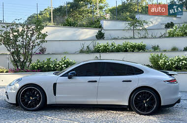 Фастбэк Porsche Panamera 2017 в 
