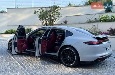Фастбэк Porsche Panamera 2017 в 
