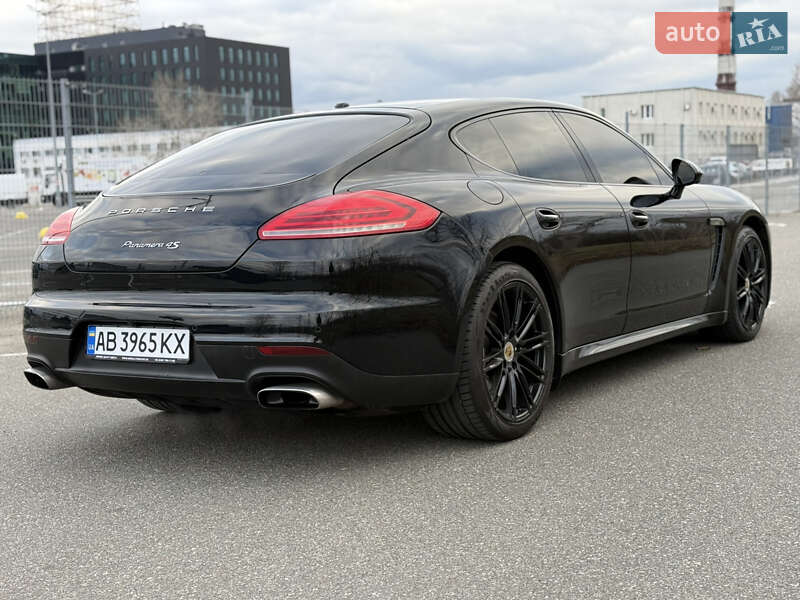 Фастбэк Porsche Panamera 2014 в Киеве