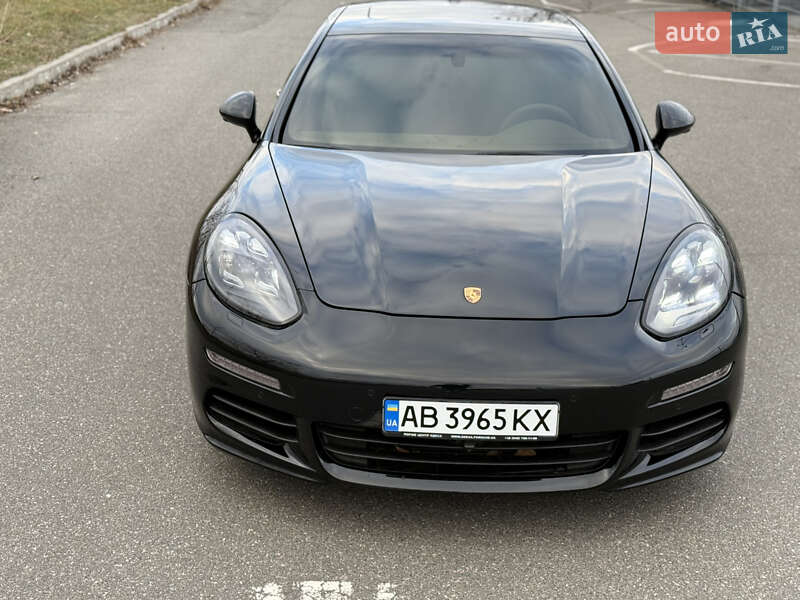 Фастбэк Porsche Panamera 2014 в Киеве
