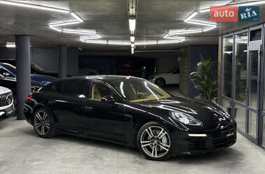 Фастбэк Porsche Panamera 2013 в Одессе