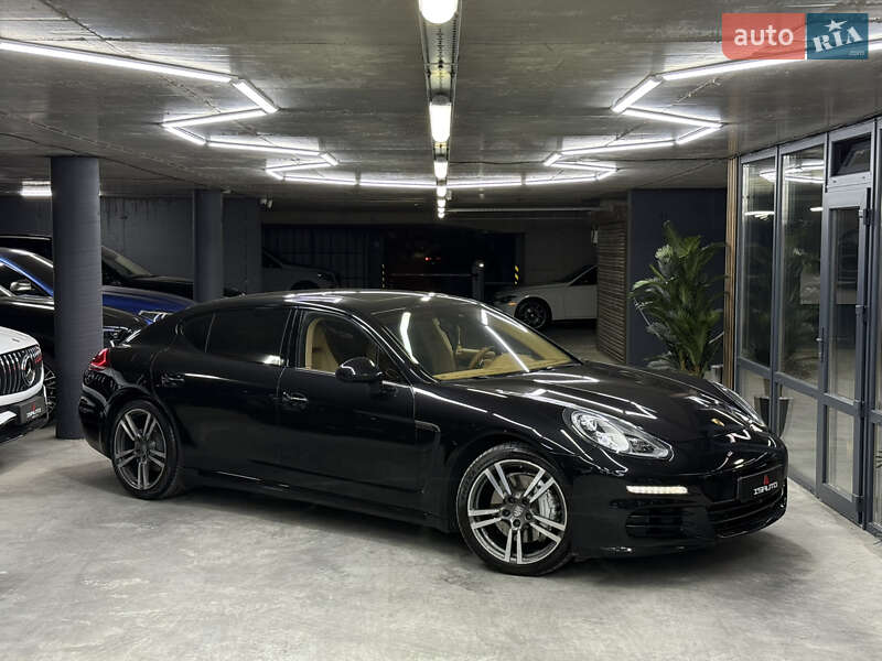 Porsche Panamera 2013