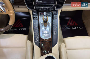 Фастбэк Porsche Panamera 2013 в 