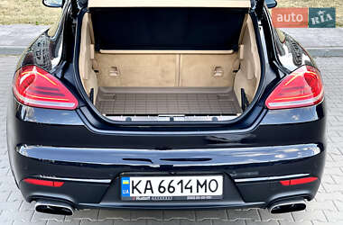 Фастбэк Porsche Panamera 2013 в 