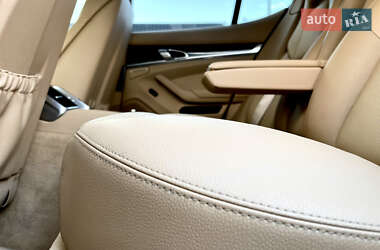 Фастбэк Porsche Panamera 2013 в 