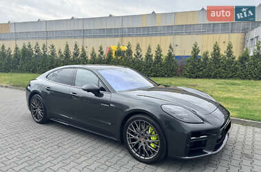 Фастбэк Porsche Panamera 2024 в Ужгороде