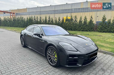 Фастбэк Porsche Panamera 2024 в 