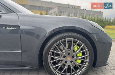 Фастбэк Porsche Panamera 2024 в 