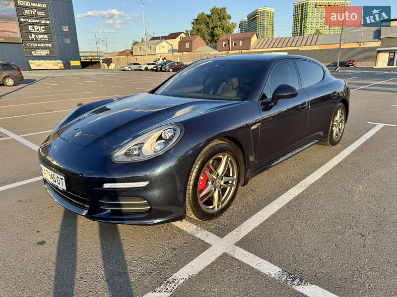 Фастбэк Porsche Panamera 2013 в Киеве