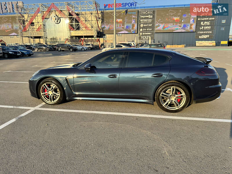 Фастбэк Porsche Panamera 2013 в Киеве