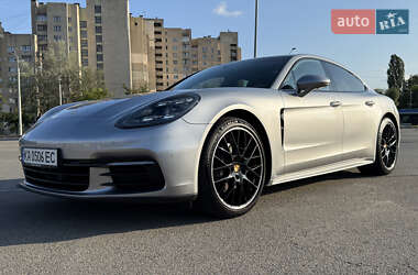 Фастбэк Porsche Panamera 2020 в 