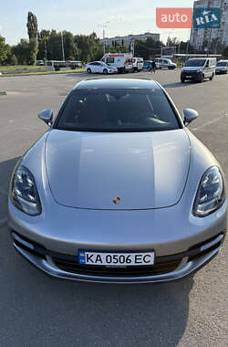 Фастбэк Porsche Panamera 2020 в 