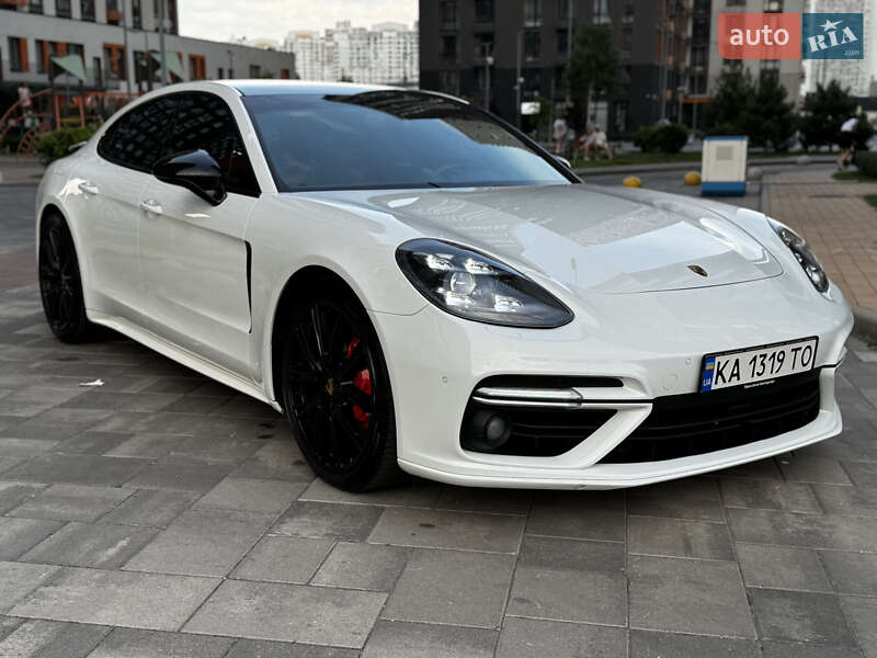 Porsche Panamera 2018