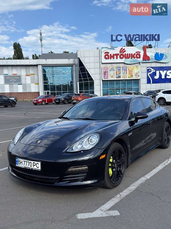 Фастбэк Porsche Panamera 2012 в Одессе фото 8 Фастбэк Porsche Panamera 2012 в Одессе